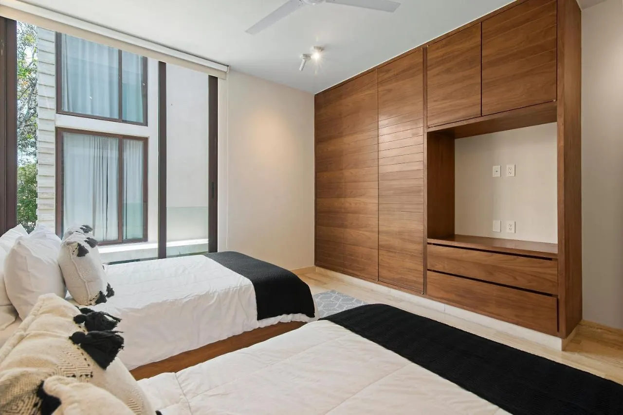 205 Perfect Location 3 Bedrooms Apartment 툴룸